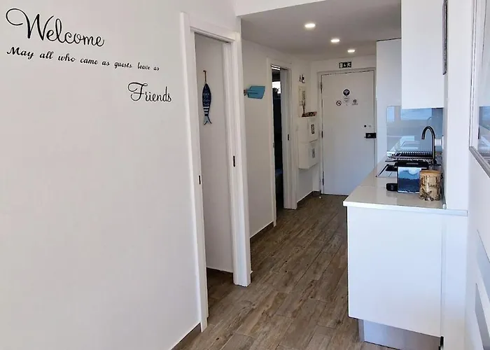 Excellent Sea View With Direct Access Apartament